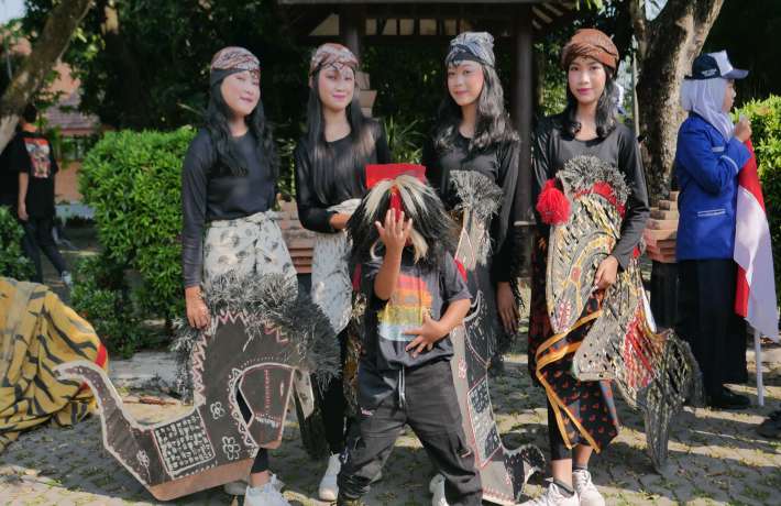 Kegiatan Sosial SMP 4 BAE